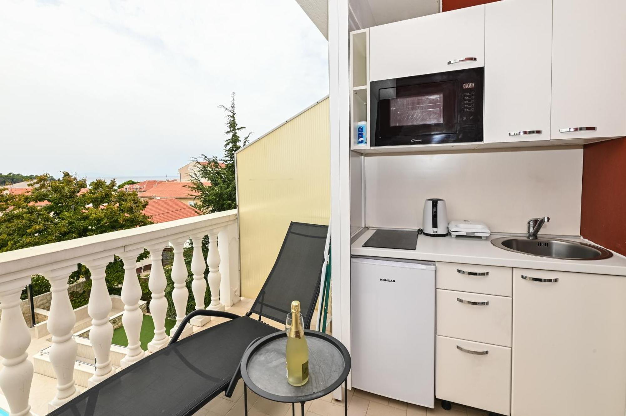 Seagull Pool Apartments & Studios Novalja Exterior photo