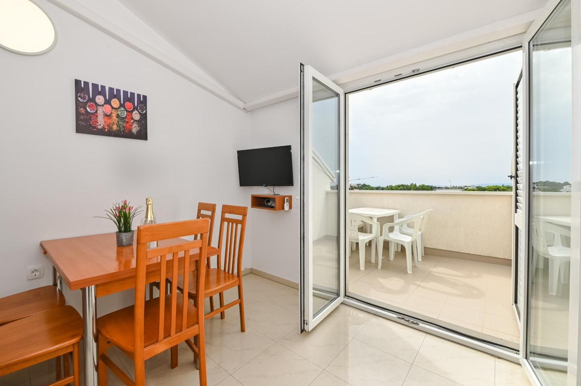 Seagull Pool Apartments & Studios Novalja Exterior photo
