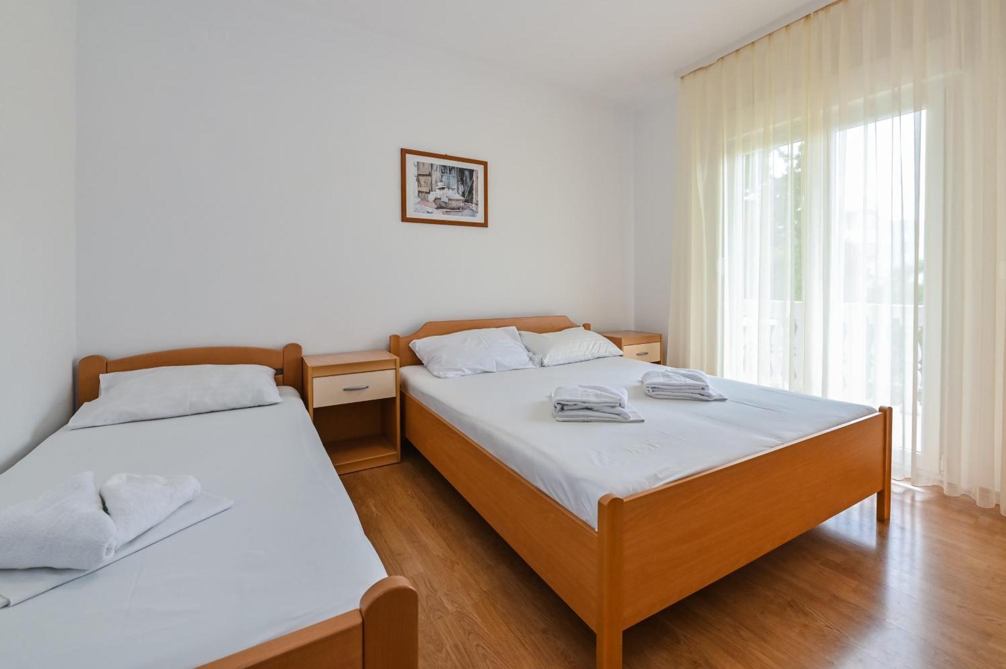 Seagull Pool Apartments & Studios Novalja Room photo