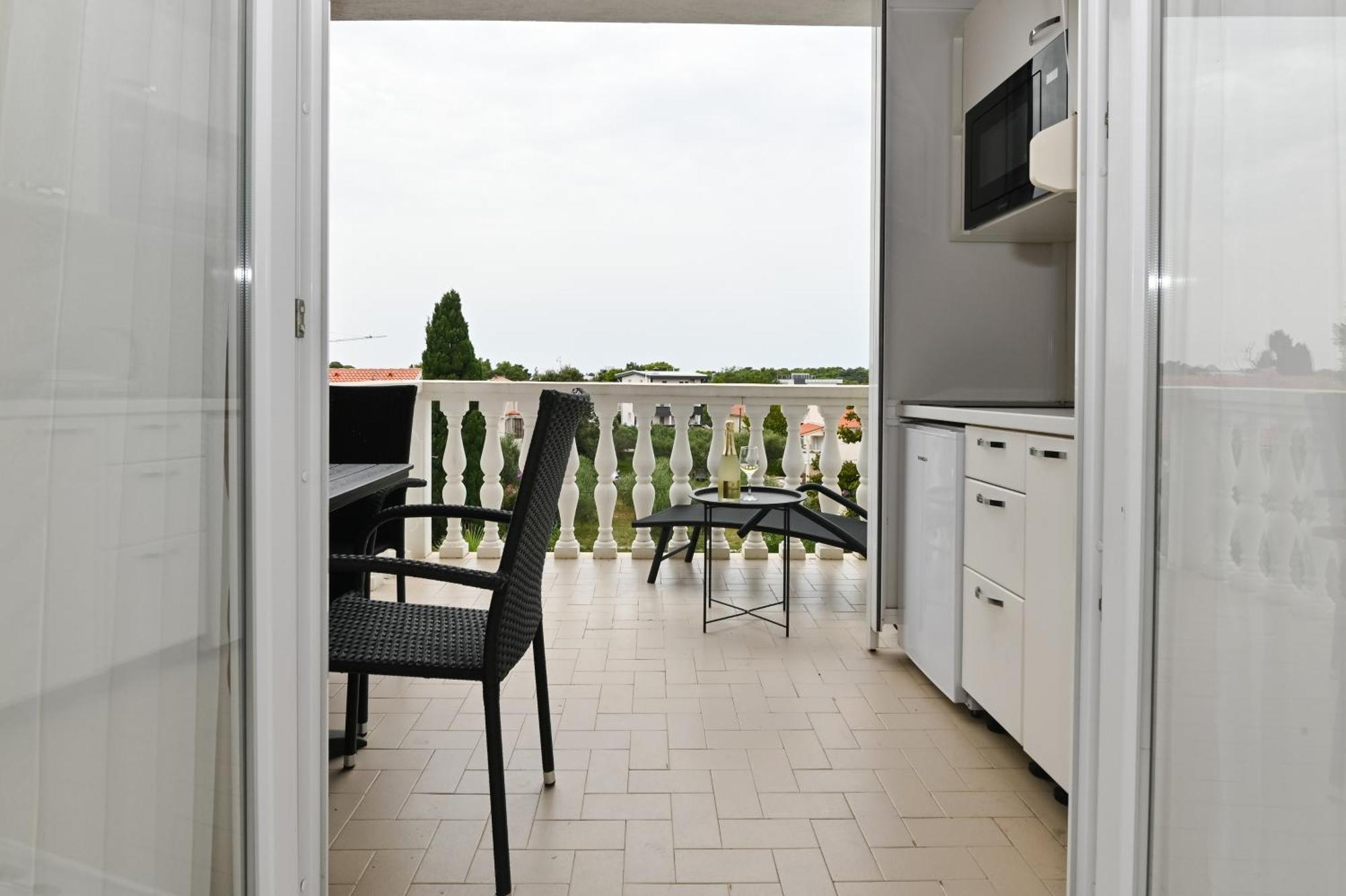 Seagull Pool Apartments & Studios Novalja Room photo