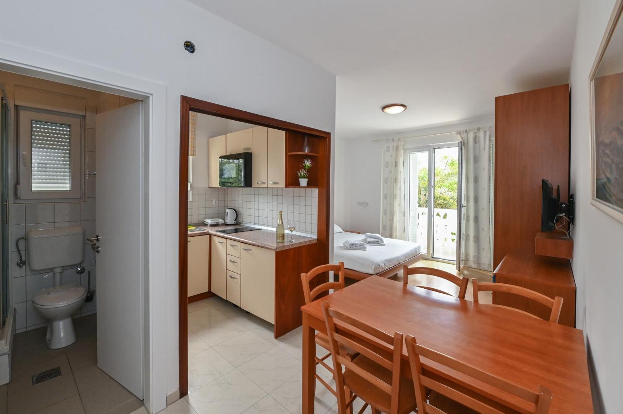 Seagull Pool Apartments & Studios Novalja Room photo