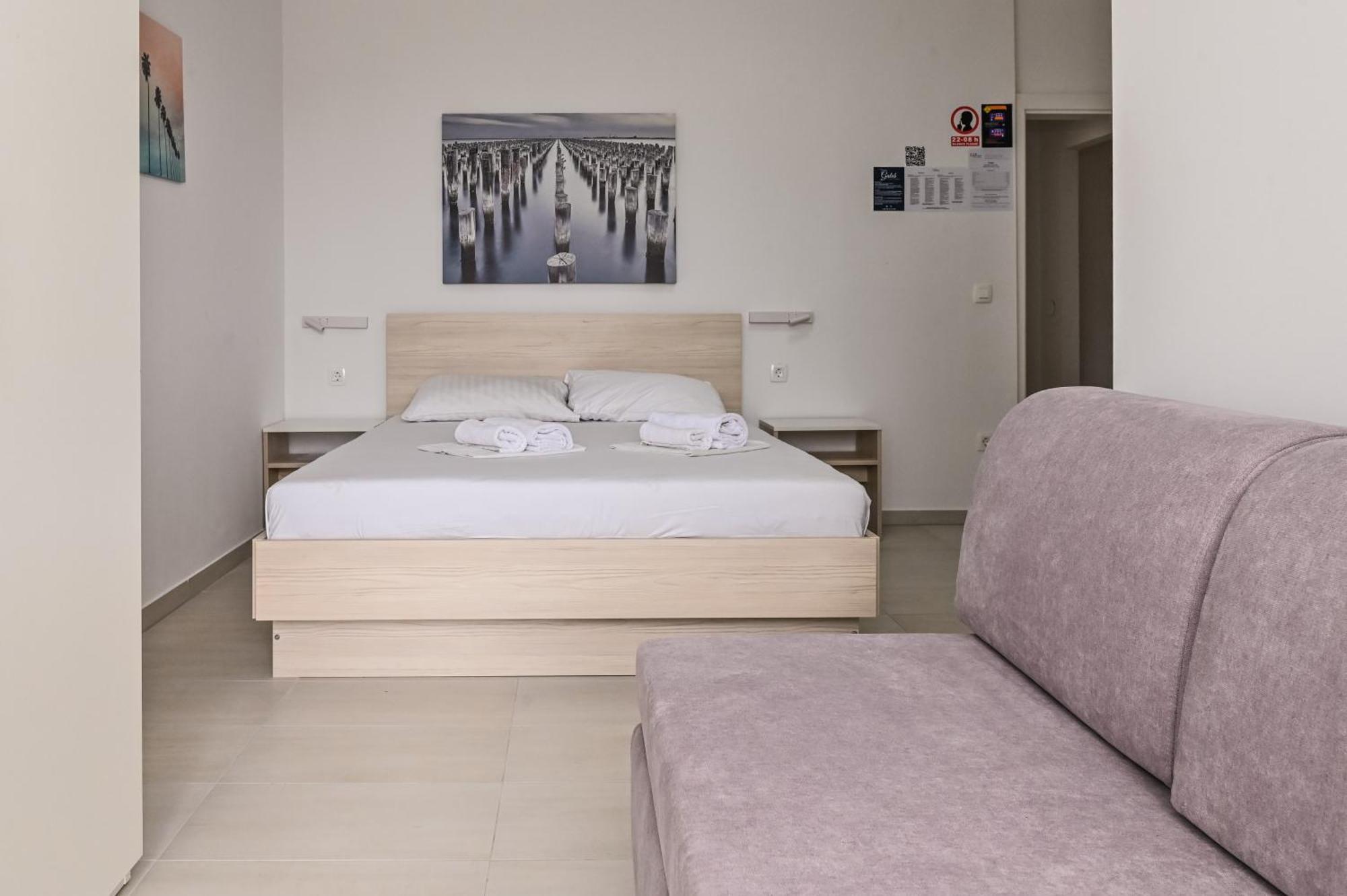 Seagull Pool Apartments & Studios Novalja Room photo