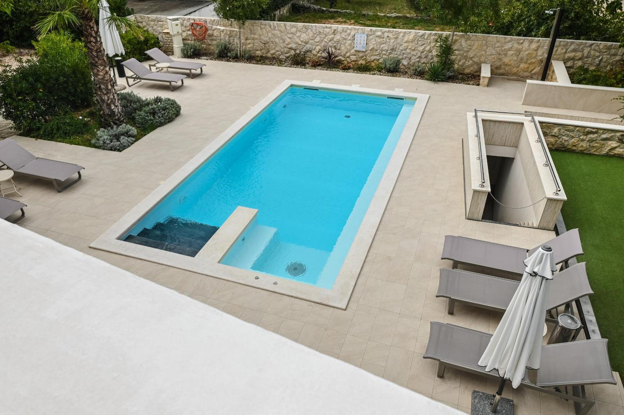 Seagull Pool Apartments & Studios Novalja Room photo